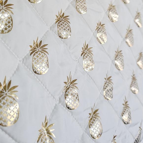 Simply Southern White & Gold Pineapple Quilted Sleeveless Puffer Vest Size Small - Picture 5 of 16